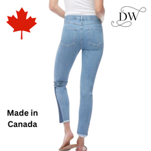 Charger l'image dans la galerie, EMILY Slim Jeans | Waverly Cigarette | Yoga Jeans | Size 242