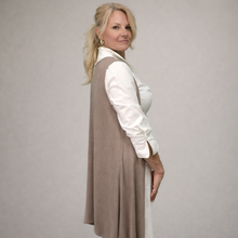Charger l'image dans la galerie, Flowy Sweater Vest | Taupe Modal 2