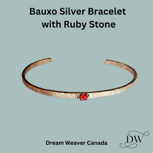 Charger l'image dans la galerie, Silver Cuff Bracelet with Ruby Stone | Bauxo
