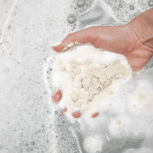 Charger l'image dans la galerie, Canadian Maple Bath Soak | Bathorium | Dream Weaver 3