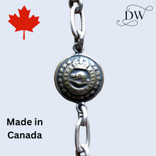 Load image into Gallery viewer, Vintage Canadian Beaver Button Silver Bracelet