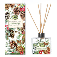 Charger l'image dans la galerie, White Spruce Home Fragrance Diffuser | Michel Design Works