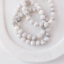 Charger l'image dans la galerie, White Lace Agate Gemstone/Sterling Silver Bracelet