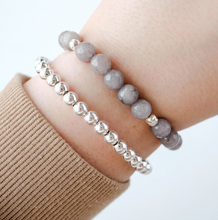 Charger l'image dans la galerie, Gray Agate Small Stone & Sterling Silver Bracelet