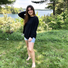 Charger l'image dans la galerie, Charcoal Crew Neck Curve Hem Knit Sweater | Echo Verde Fashion