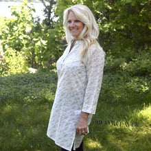 Load image into Gallery viewer, Cornflower Cotton Tunic | Mahogany | Dream Weaver Canada