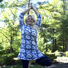 Load image into Gallery viewer, Era Indigo Cotton Tunic | Mahogany | Dream Weaver Canada