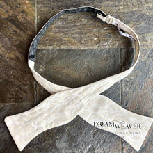 Charger l'image dans la galerie, Ropes Nautical Bow Tie | Cream Ropes on Beige Accessories