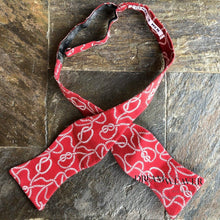 Charger l'image dans la galerie, Ropes Nautical Bow Tie | Cream Ropes on Red