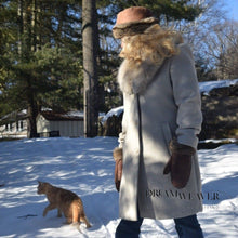 Charger l'image dans la galerie, Stone Twill Coat with Removable Faux Fur Collar