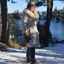 Charger l'image dans la galerie, Stone Twill Coat with Removable Faux Fur Collar