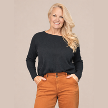 Charger l'image dans la galerie, Charcoal Crew Neck Organic Cotton &amp; Cashmere Sweater
