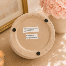 Charger l'image dans la galerie, French Country Crackle Glaze Lidded Cache Pot | Dream Weaver Canada bottom
