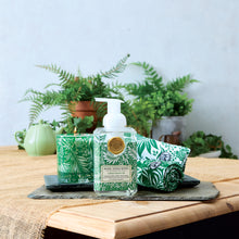 Charger l'image dans la galerie, Greenhouse Foaming Soap | Michel Design Works | Dream Weaver  4
