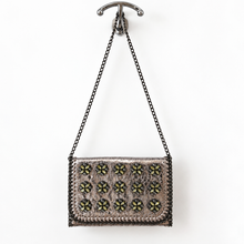 Charger l'image dans la galerie, INZI Blush Pink Metallic Crystal-Embellished Crossbody Clutch Bag
