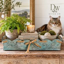 Charger l'image dans la galerie, Large Vintage-Style Aqua Metal Tray with Ribbon DW
