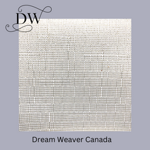 Charger l&#39;image dans la galerie, Cream with Metallic Gold Shimmer Placemat
