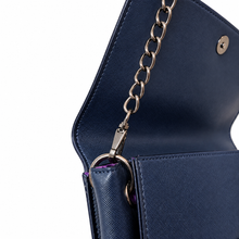 Charger l'image dans la galerie, Pixie Mood Navy Floral Vegan Leather Clutch &amp; Crossbody Bag hardware
