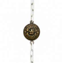 Charger l'image dans la galerie, Vintage Canadian Crown Button Sterling Silver Bracelet
