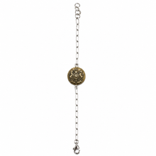Charger l'image dans la galerie, Vintage Canadian Royal Coat of Arms Sterling Silver Bracelet
