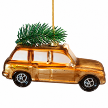Charger l'image dans la galerie, Vintage Gold Station Wagon with Christmas Tree Glass Ornament – 5" 2
