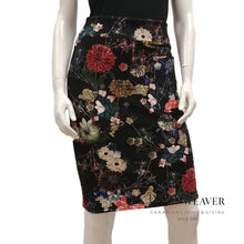 Load image into Gallery viewer, Pencil Skirt | Floral | Gilmour Clothing | Dream Weaver Canada
